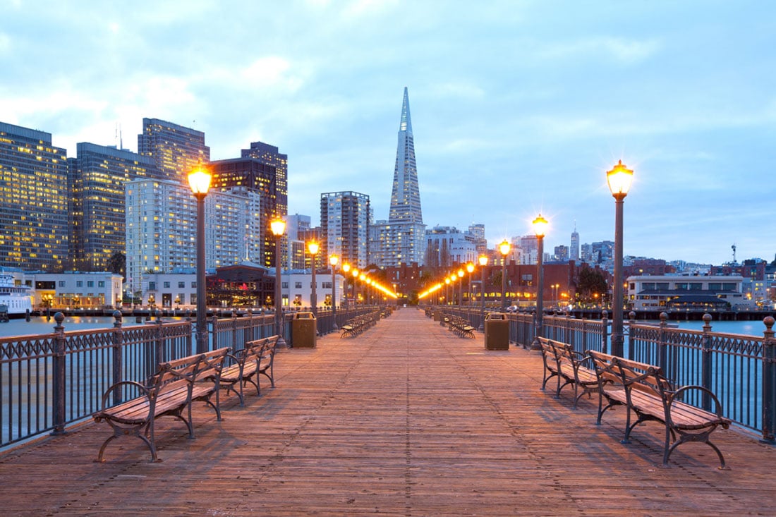 California-evening-lamps-Smart-Communities-iStock-1186928008